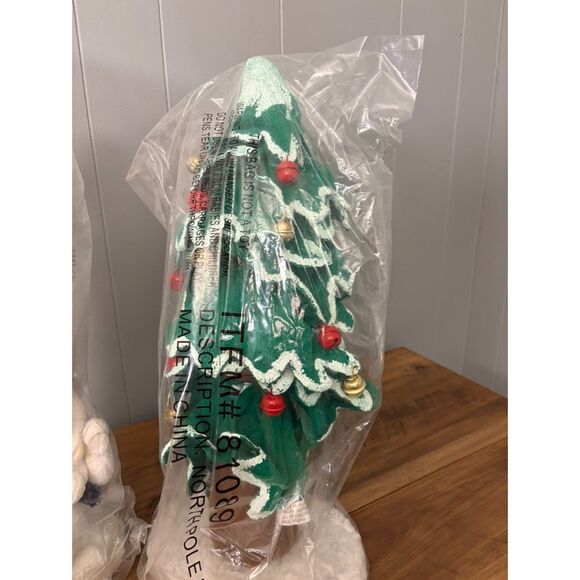 NIP Sealed North Pole Playmates - Picture 5 of 7